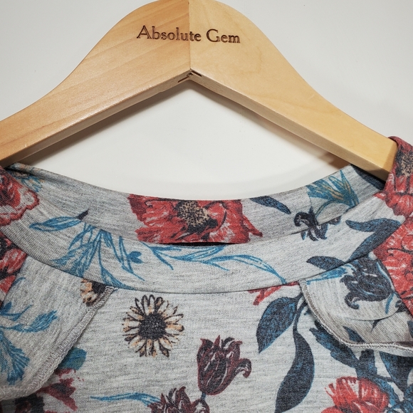 Signature Studio gray floral lightweight ruffled long sleeve sweatshirt small - Picture 9 of 14